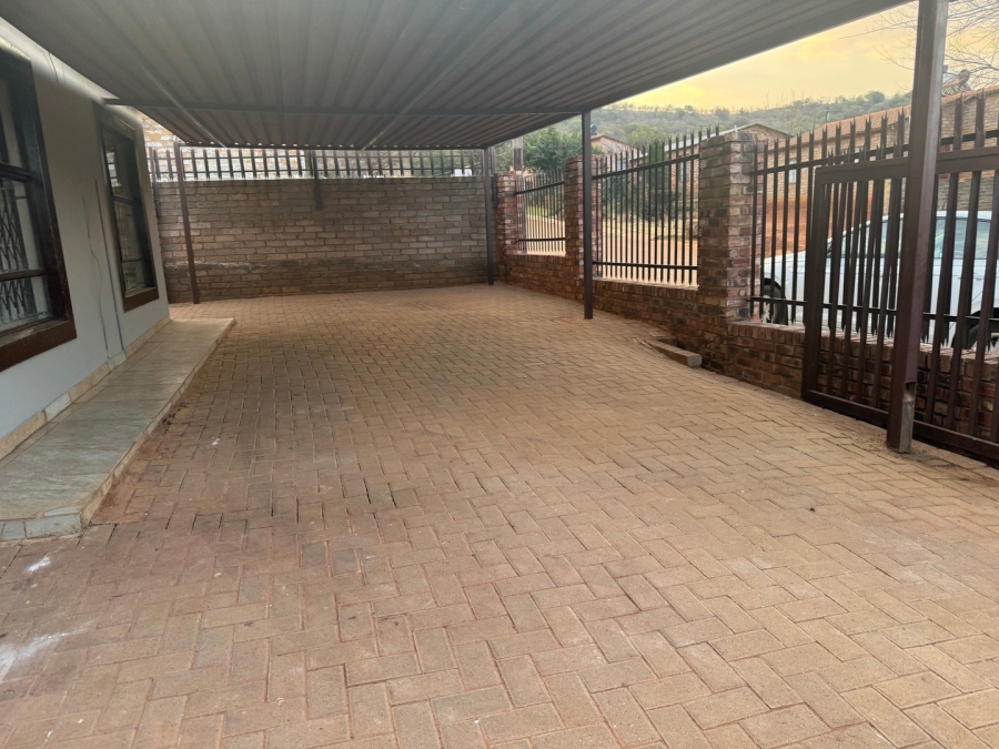 2 Bedroom Property for Sale in Ikageng North West
